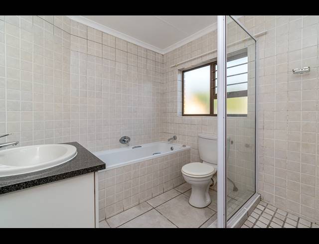 2 BEDROOM APARTMENT TO LET IN KENGIES